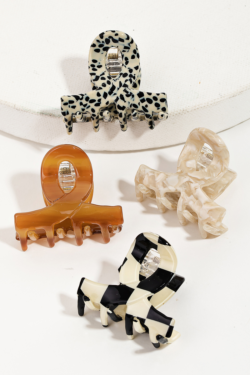 What makes this hair clip set an essential element in fashion?