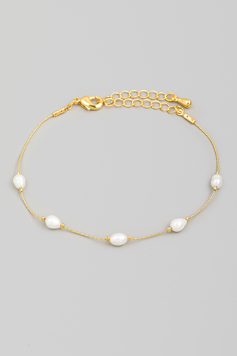 What is the description of bracelets?