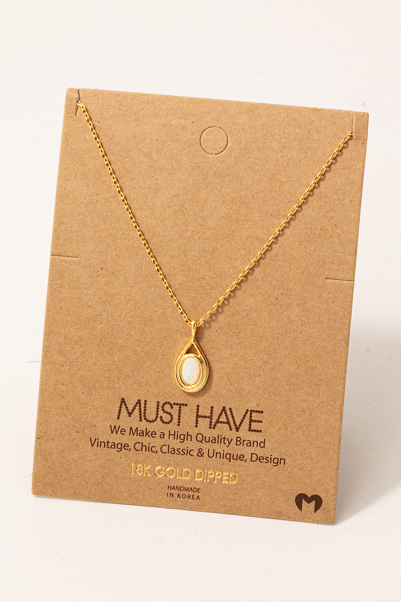 What percentage of the necklace is made from brass?
