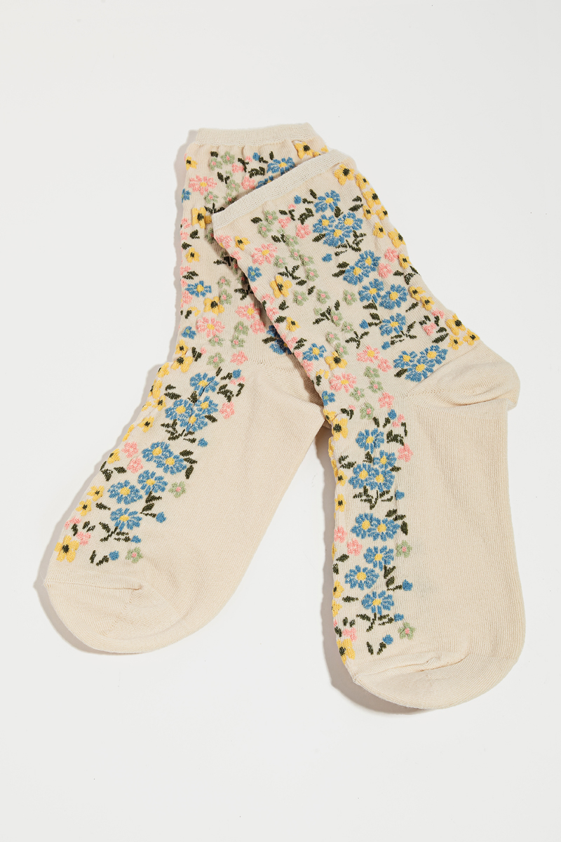 Is there a minimum order requirement for the socks?