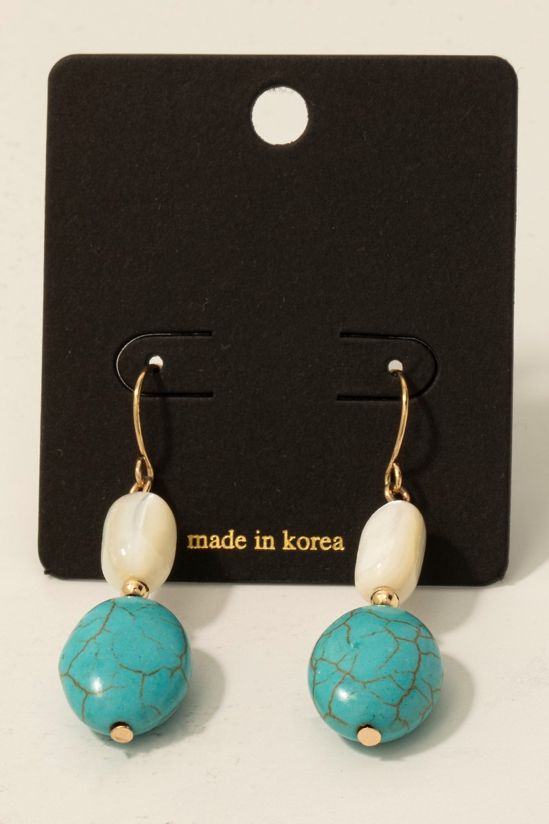 How do you describe dangle earrings?